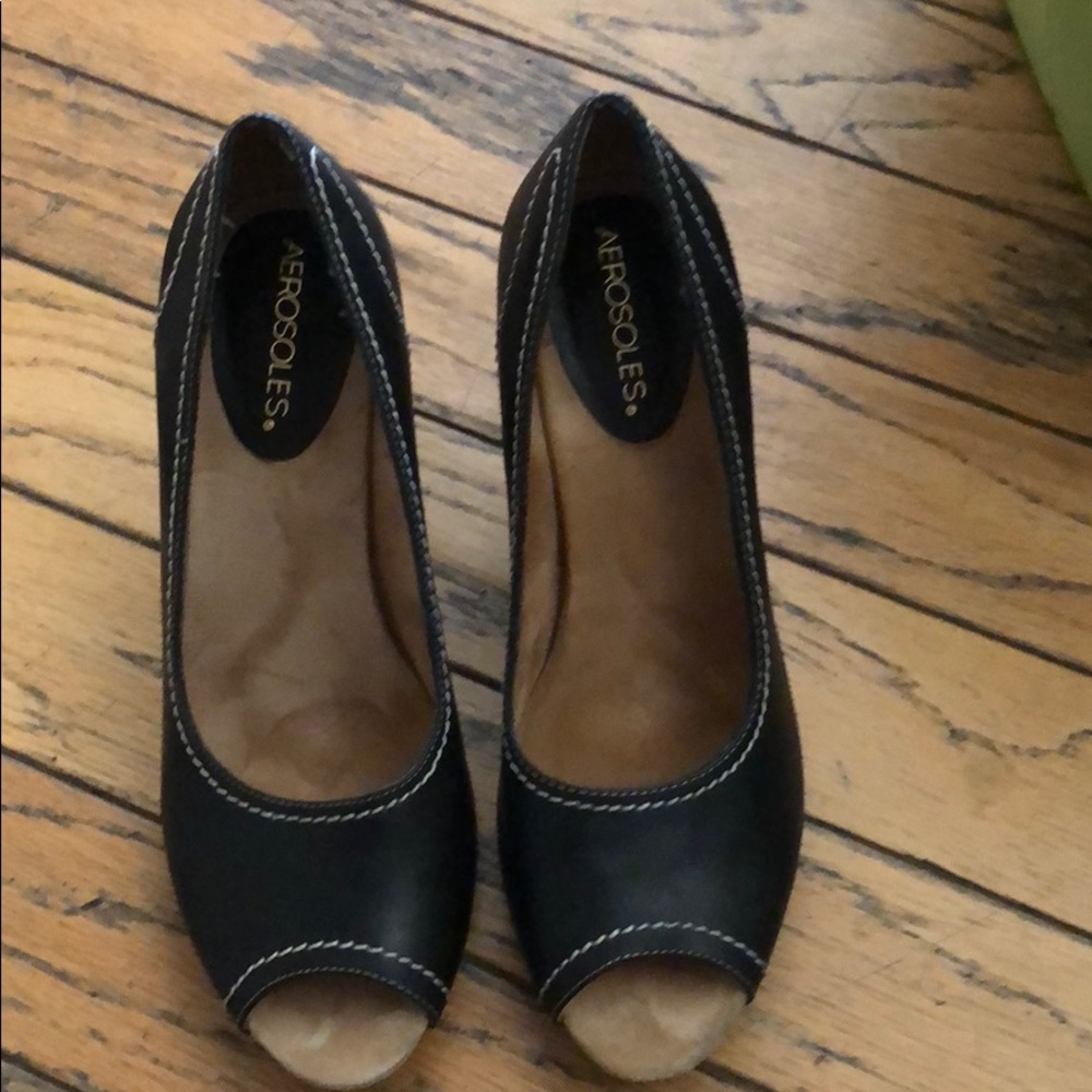 Aerosole leather upper wedges size 8.5
